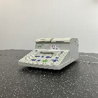 METTLER TOLEDO RE40 Refractometer image 1